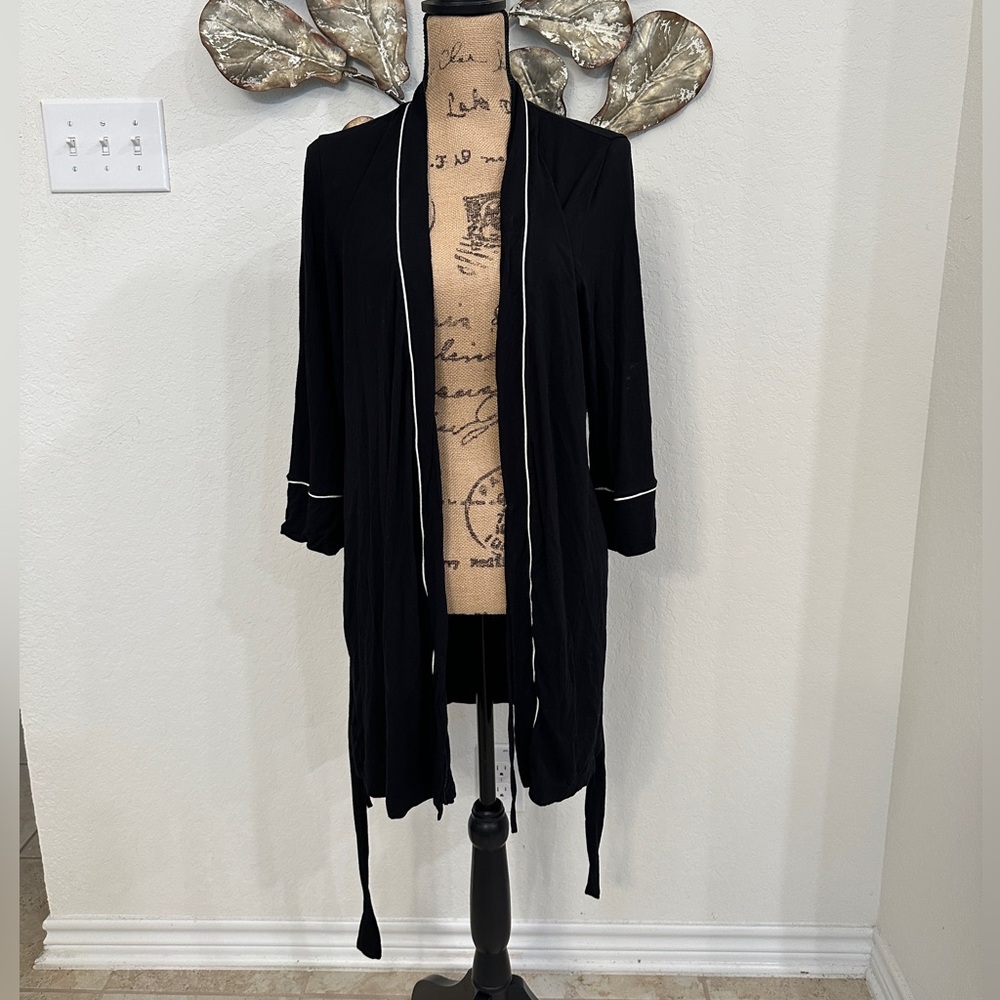 Étam Paris Black Belted Robe with White Piping Trim – Size M - Picture 4 of 8